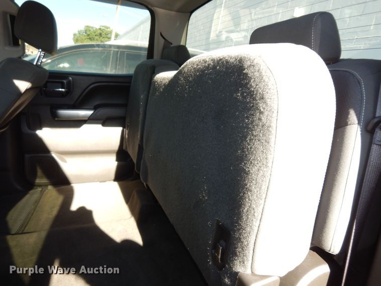 image for item DM3040 2015 Chevrolet Silverado 1500  Crew Cab pickup truck