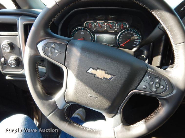 image for item DM3040 2015 Chevrolet Silverado 1500  Crew Cab pickup truck