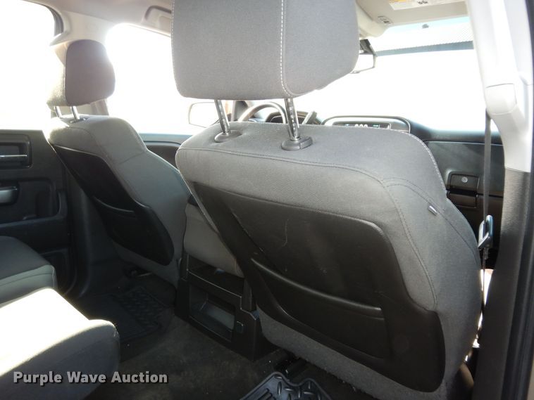 image for item DM3040 2015 Chevrolet Silverado 1500  Crew Cab pickup truck