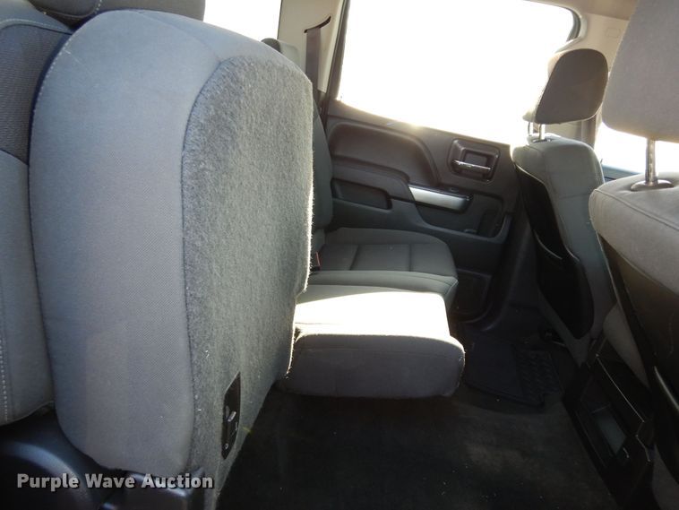 image for item DM3040 2015 Chevrolet Silverado 1500  Crew Cab pickup truck