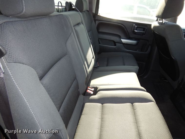 image for item DM3040 2015 Chevrolet Silverado 1500  Crew Cab pickup truck