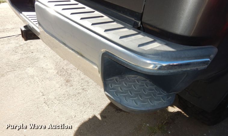 image for item DM3040 2015 Chevrolet Silverado 1500  Crew Cab pickup truck