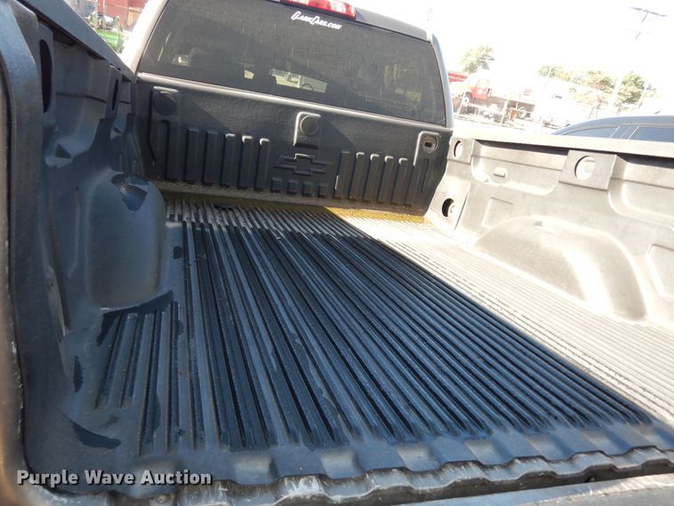 image for item DM3040 2015 Chevrolet Silverado 1500  Crew Cab pickup truck