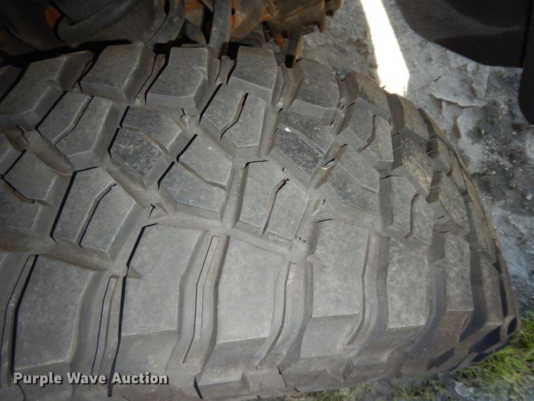 image for item DM3040 2015 Chevrolet Silverado 1500  Crew Cab pickup truck