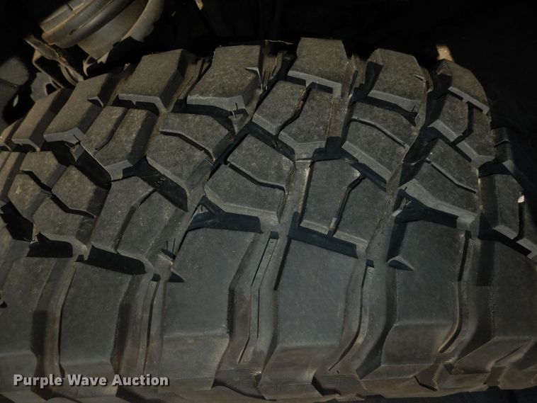 image for item DM3040 2015 Chevrolet Silverado 1500  Crew Cab pickup truck