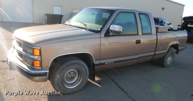 image for item DN1684 1997 Chevrolet C1500  Ext. Cab pickup truck