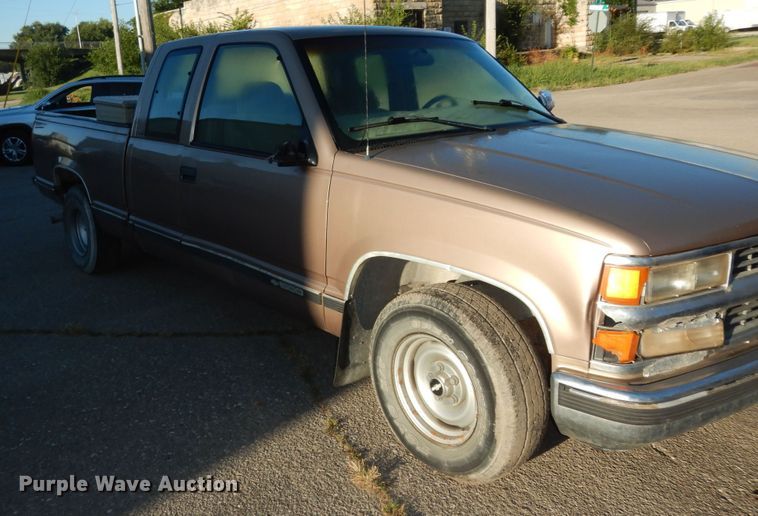 image for item DN1684 1997 Chevrolet C1500  Ext. Cab pickup truck