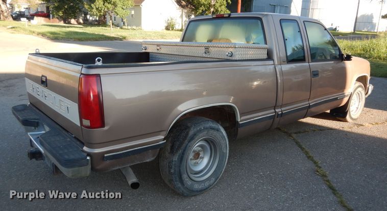 image for item DN1684 1997 Chevrolet C1500  Ext. Cab pickup truck