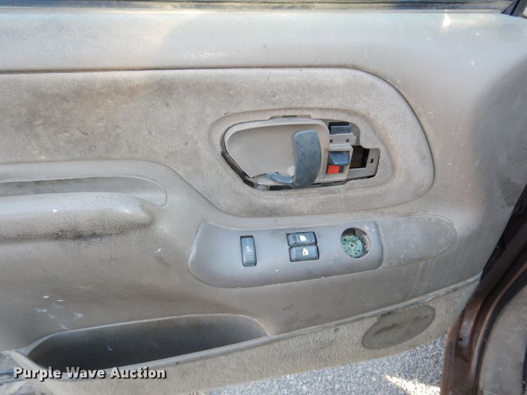 image for item DN1684 1997 Chevrolet C1500  Ext. Cab pickup truck