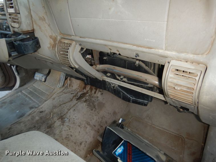 image for item DN1684 1997 Chevrolet C1500  Ext. Cab pickup truck