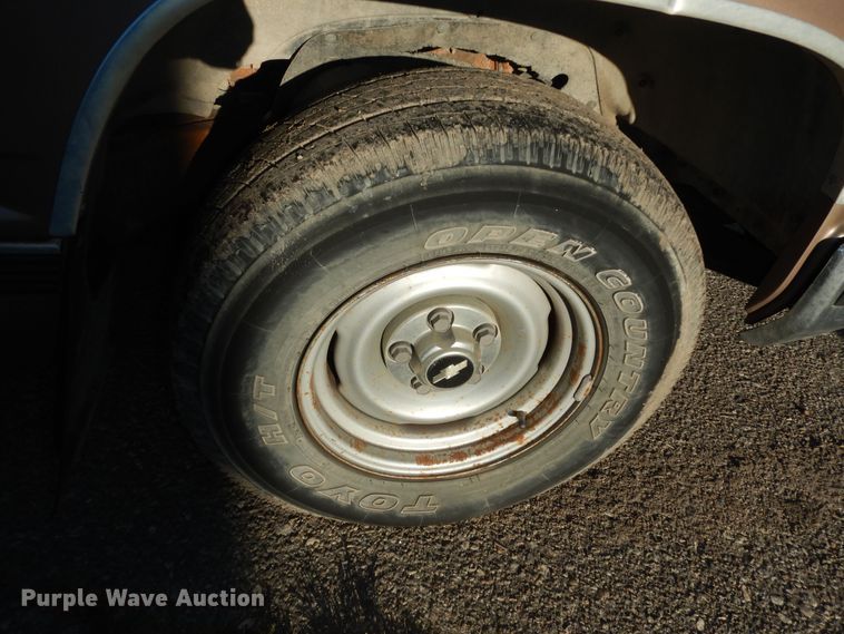 image for item DN1684 1997 Chevrolet C1500  Ext. Cab pickup truck