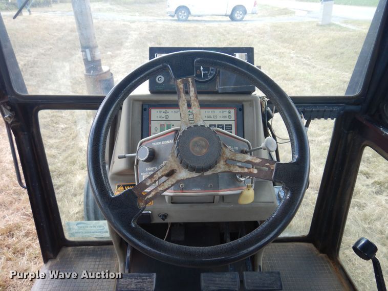 image for item DB7883 1984 Case IH 2594  tractor