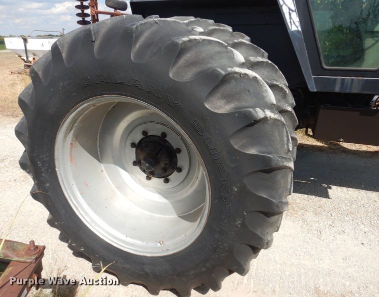 image for item DB7883 1984 Case IH 2594  tractor