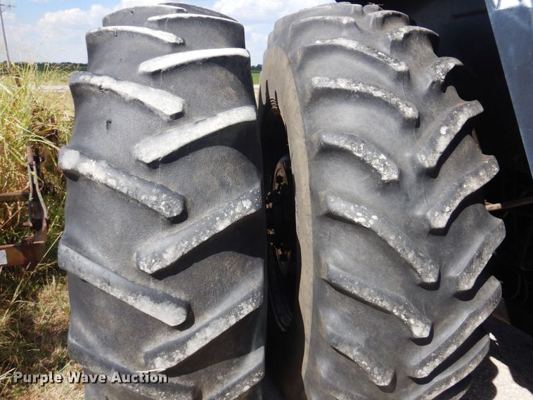 image for item DB7883 1984 Case IH 2594  tractor