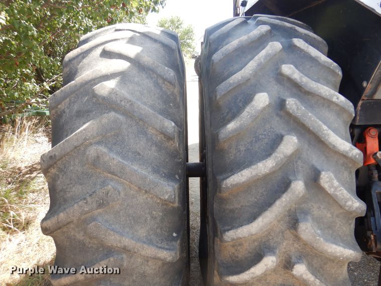 image for item DB7883 1984 Case IH 2594  tractor