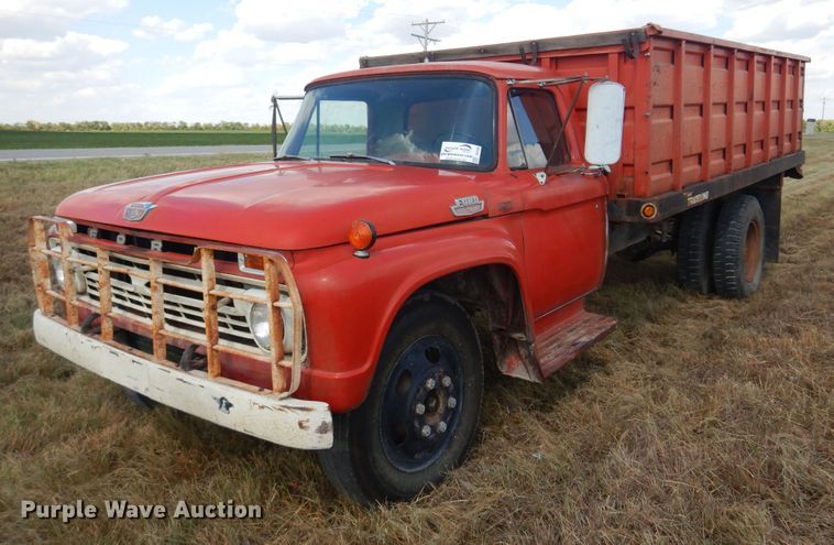 image for item DB7884 1966 Ford F600  grain truck