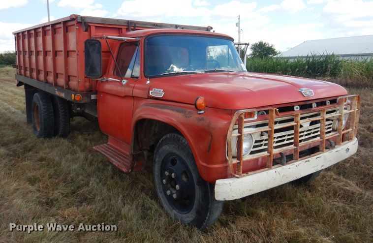 image for item DB7884 1966 Ford F600  grain truck
