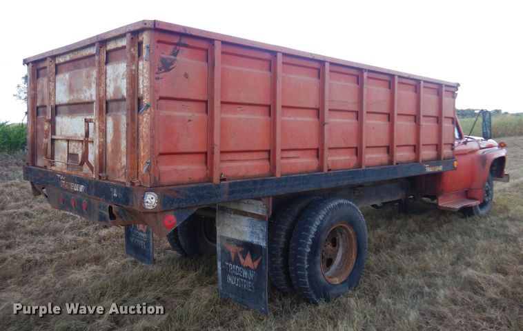 image for item DB7884 1966 Ford F600  grain truck