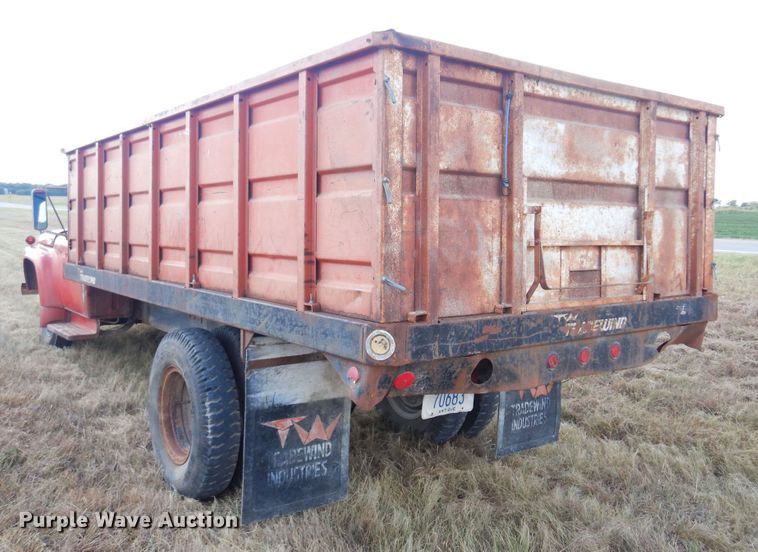image for item DB7884 1966 Ford F600  grain truck