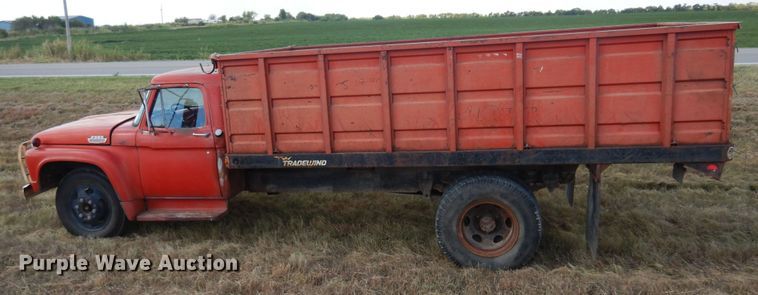 image for item DB7884 1966 Ford F600  grain truck