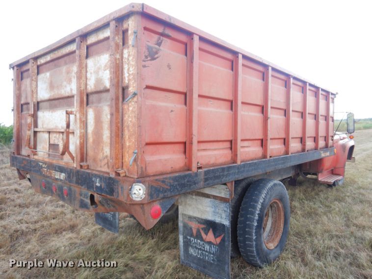 image for item DB7884 1966 Ford F600  grain truck