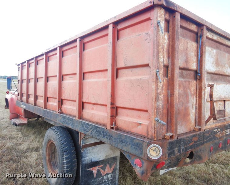 image for item DB7884 1966 Ford F600  grain truck