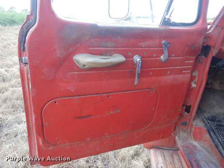 image for item DB7884 1966 Ford F600  grain truck