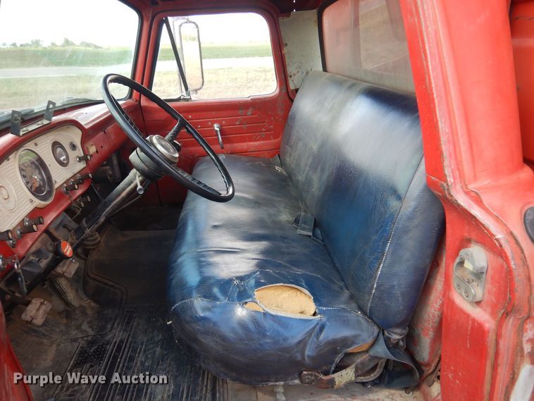 image for item DB7884 1966 Ford F600  grain truck