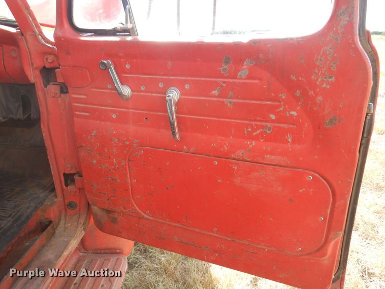 image for item DB7884 1966 Ford F600  grain truck