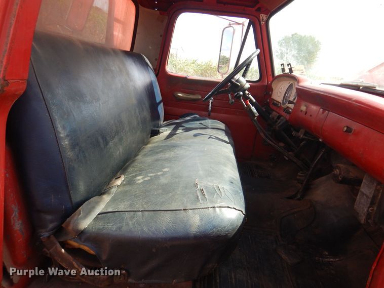 image for item DB7884 1966 Ford F600  grain truck