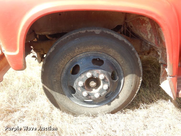 image for item DB7884 1966 Ford F600  grain truck