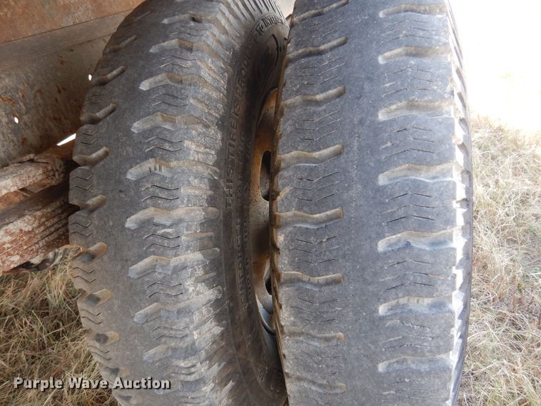 image for item DB7884 1966 Ford F600  grain truck