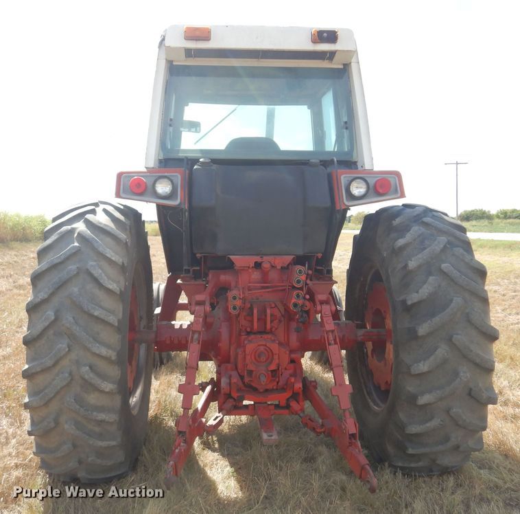 image for item DB7886 1979 International 1086  tractor