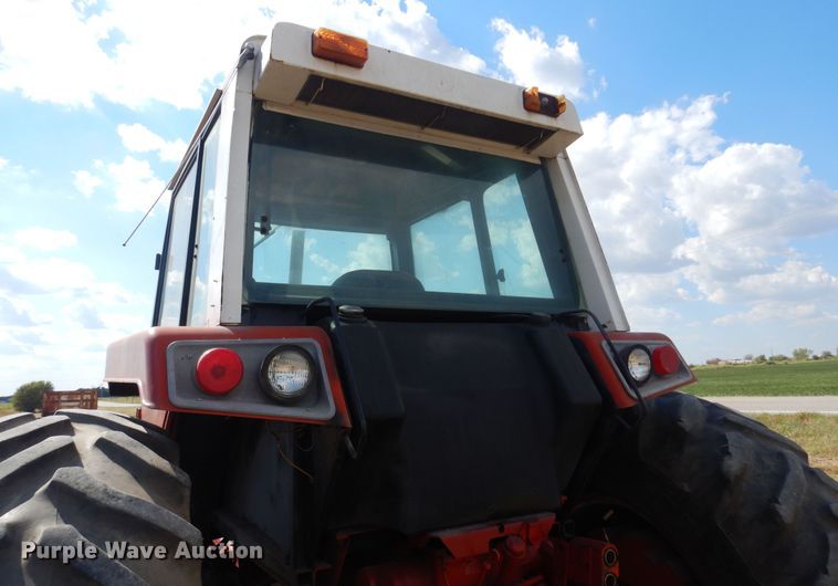 image for item DB7886 1979 International 1086  tractor