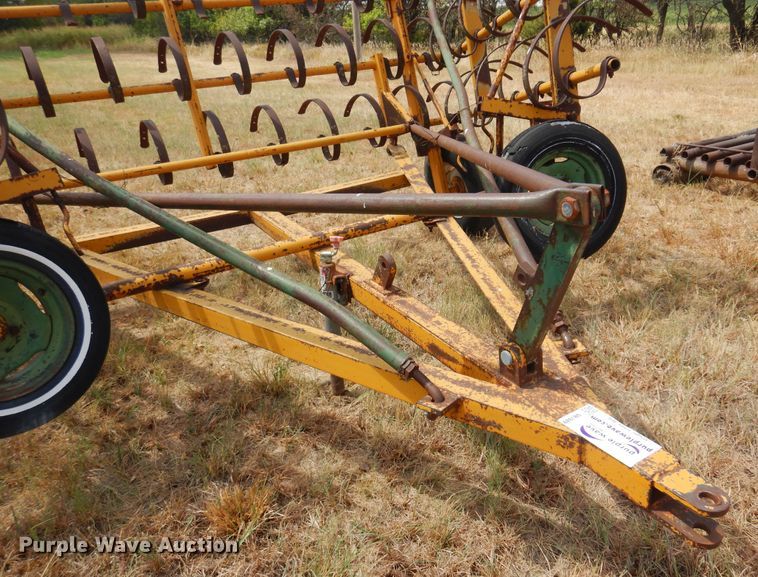 image for item DB7889 Spring tooth harrow