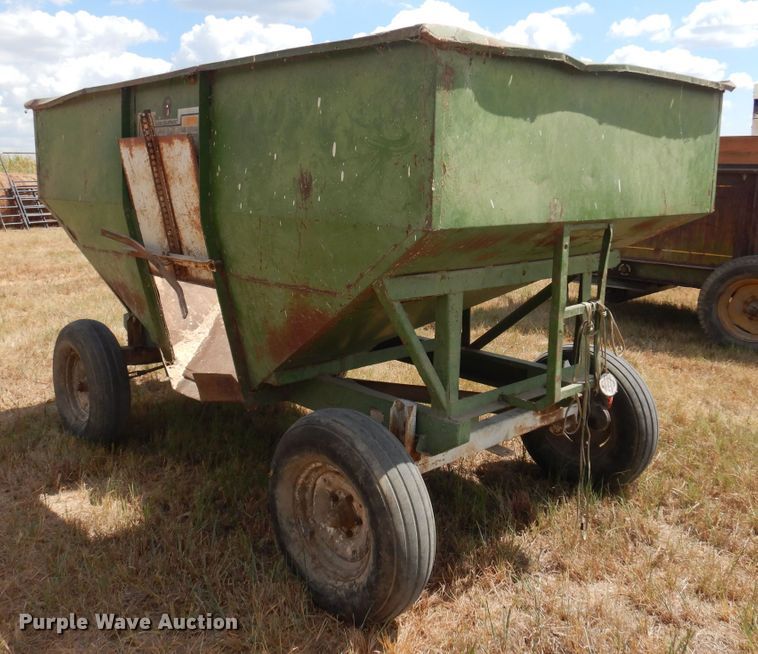 image for item DB7891 Huskee 165  gravity wagon