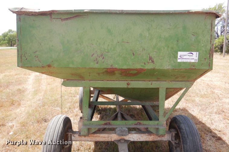 image for item DB7891 Huskee 165  gravity wagon