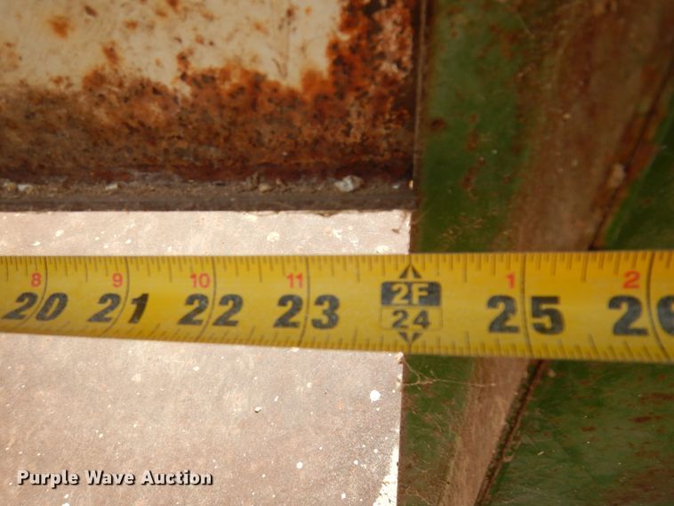 image for item DB7891 Huskee 165  gravity wagon