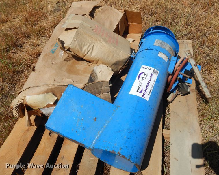 image for item DB7894 (2) Trojan 66B tank heaters