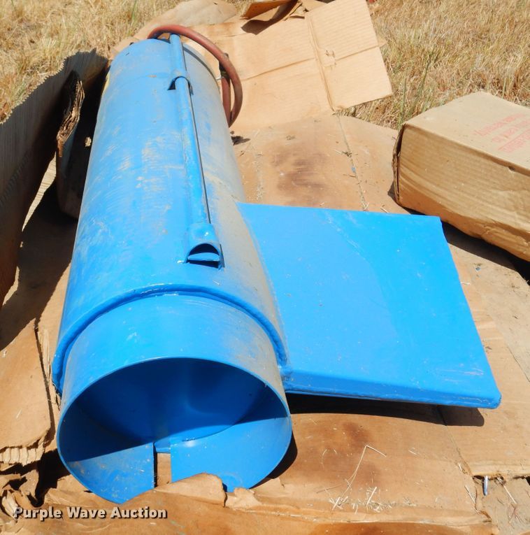 image for item DB7894 (2) Trojan 66B tank heaters