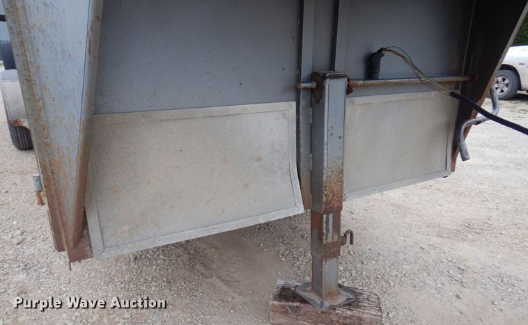 image for item DB7905 1999 Travalong  livestock trailer