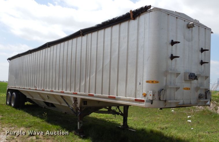 image for item DK0358 1991 J&L 990168  tank tender grain trailer