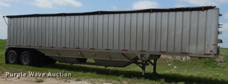 image for item DK0358 1991 J&L 990168  tank tender grain trailer