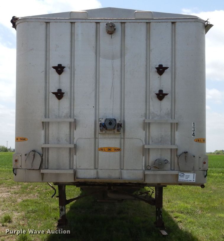 image for item DK0358 1991 J&L 990168  tank tender grain trailer