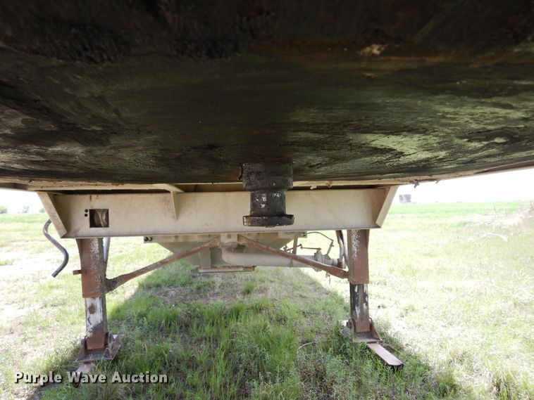 image for item DK0358 1991 J&L 990168  tank tender grain trailer