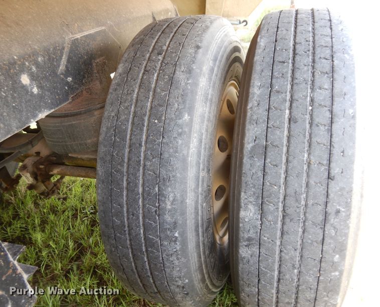 image for item DK0358 1991 J&L 990168  tank tender grain trailer