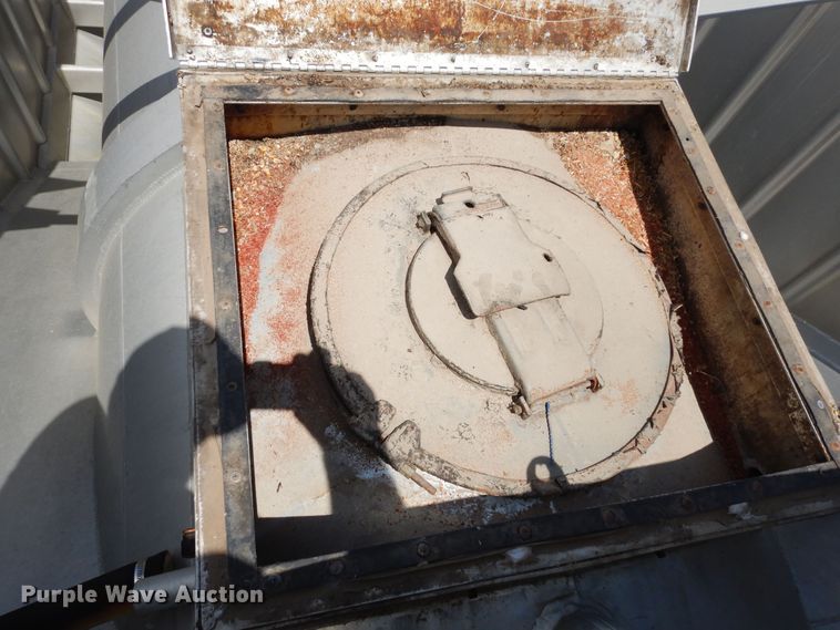 image for item DK0358 1991 J&L 990168  tank tender grain trailer