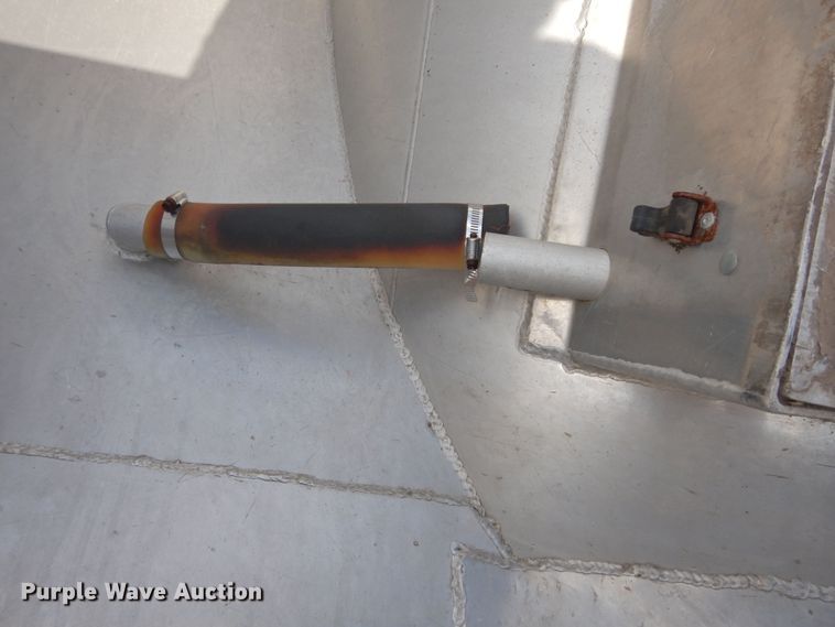 image for item DK0358 1991 J&L 990168  tank tender grain trailer