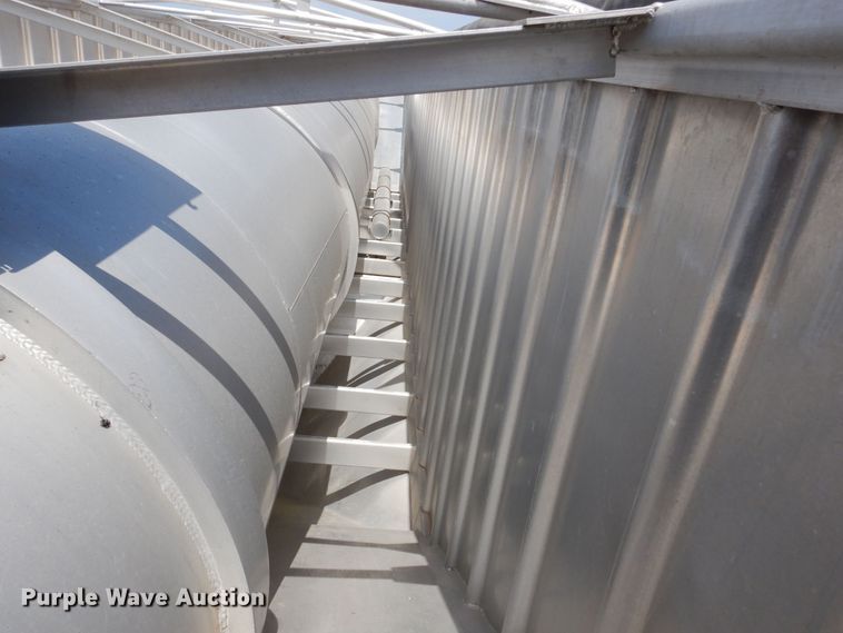 image for item DK0358 1991 J&L 990168  tank tender grain trailer