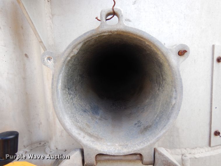 image for item DK0358 1991 J&L 990168  tank tender grain trailer